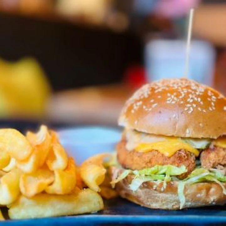 Crispy Chicken Burger Meniu